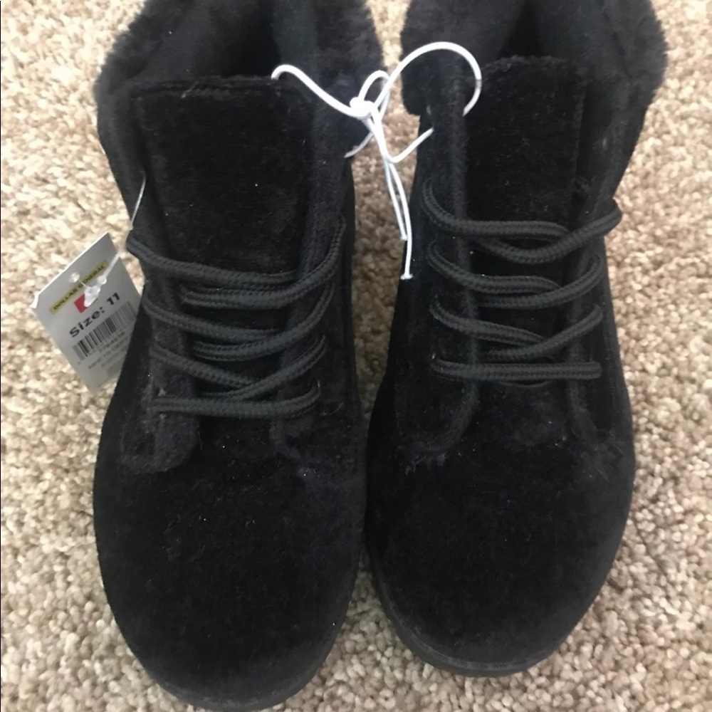 Boots - Picture 4 of 4